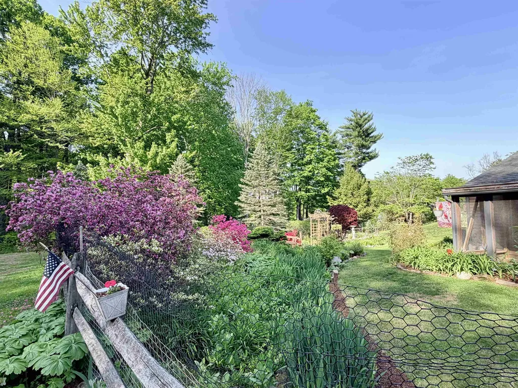 32 Sandown Road Danville NH 03819