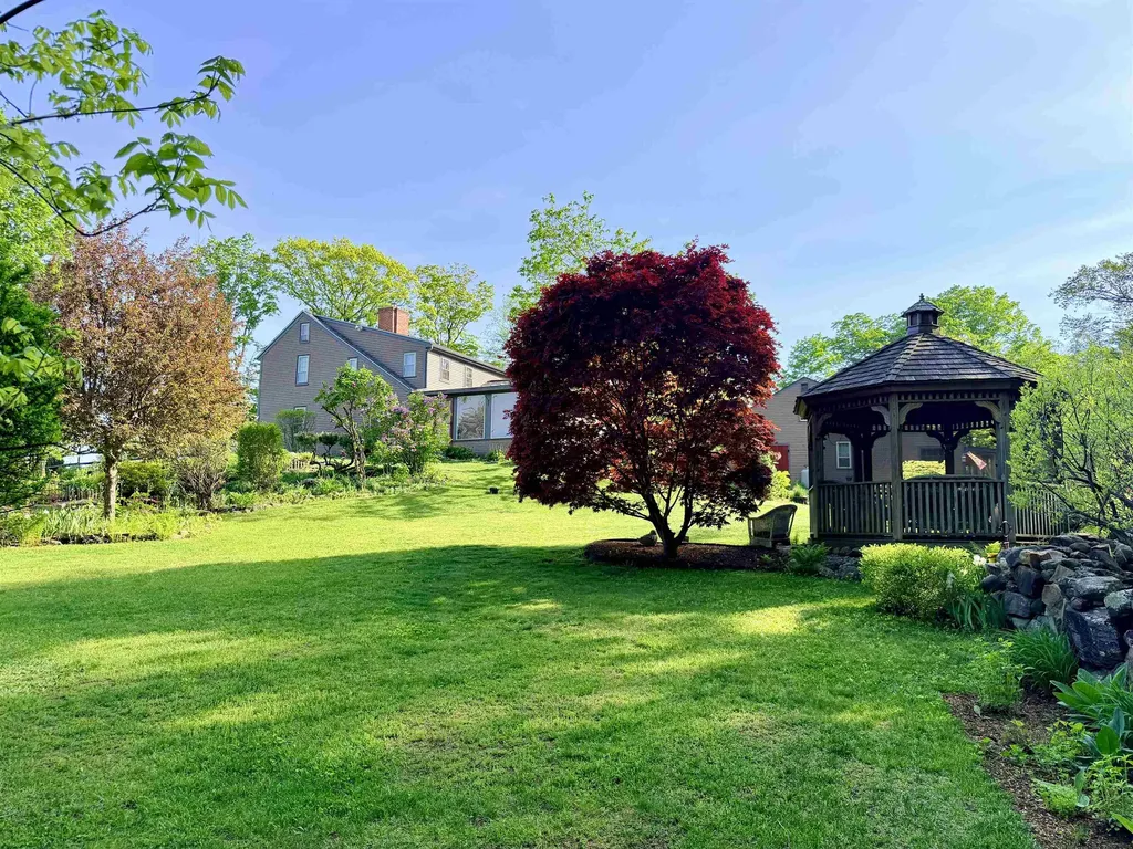 32 Sandown Road Danville NH 03819