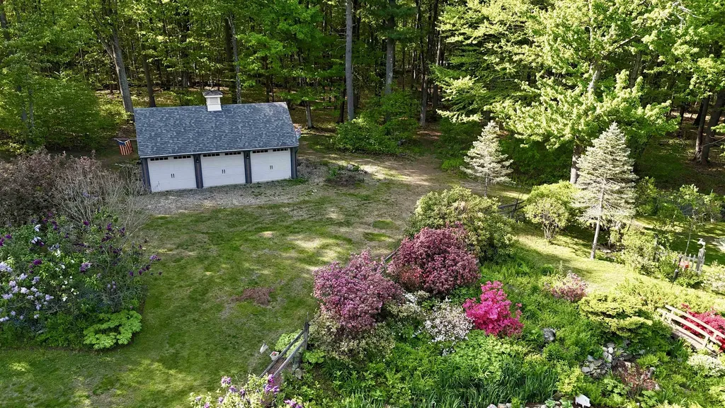 32 Sandown Road Danville NH 03819