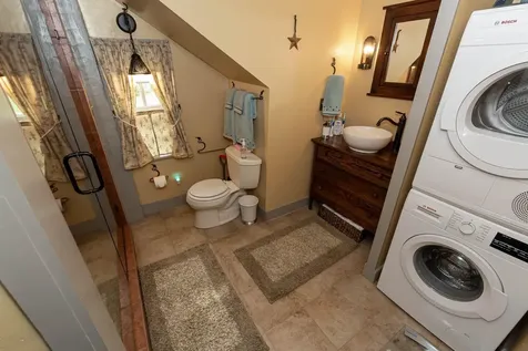 32 Sandown Road Danville NH 03819