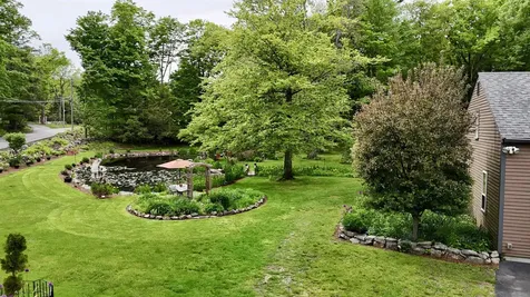 32 Sandown Road Danville NH 03819