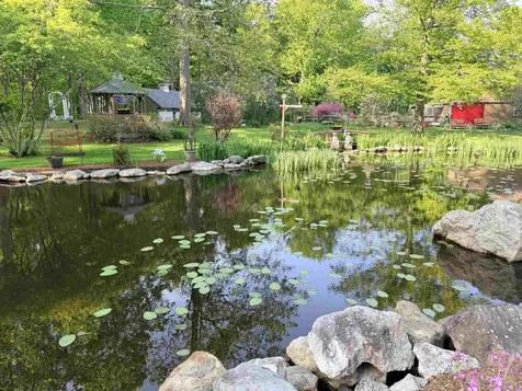 32 Sandown Road Danville NH 03819