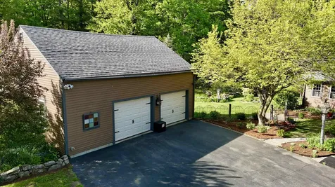 32 Sandown Road Danville NH 03819