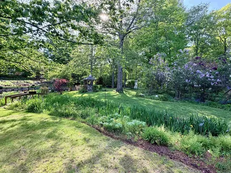 32 Sandown Road Danville NH 03819