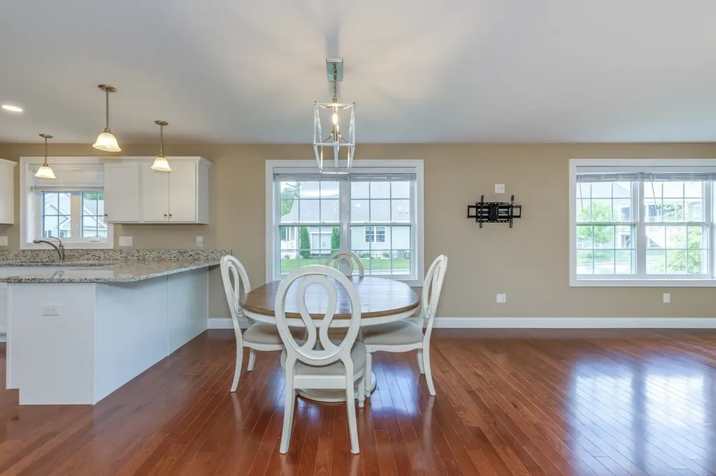 2 Mulberry Lane Hooksett NH 03106
