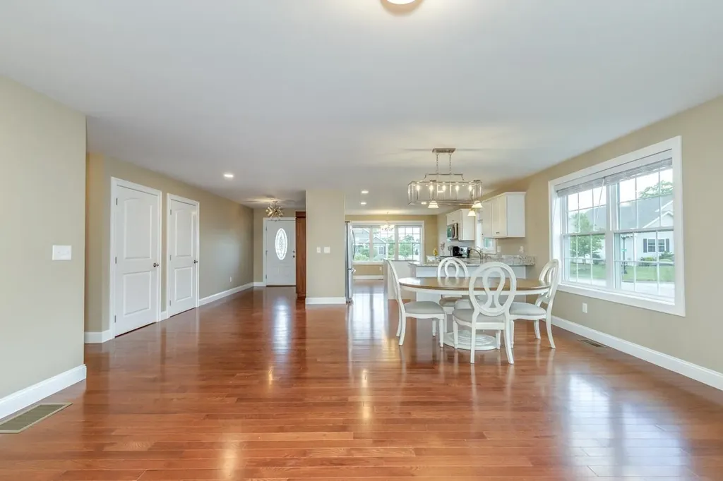 2 Mulberry Lane Hooksett NH 03106