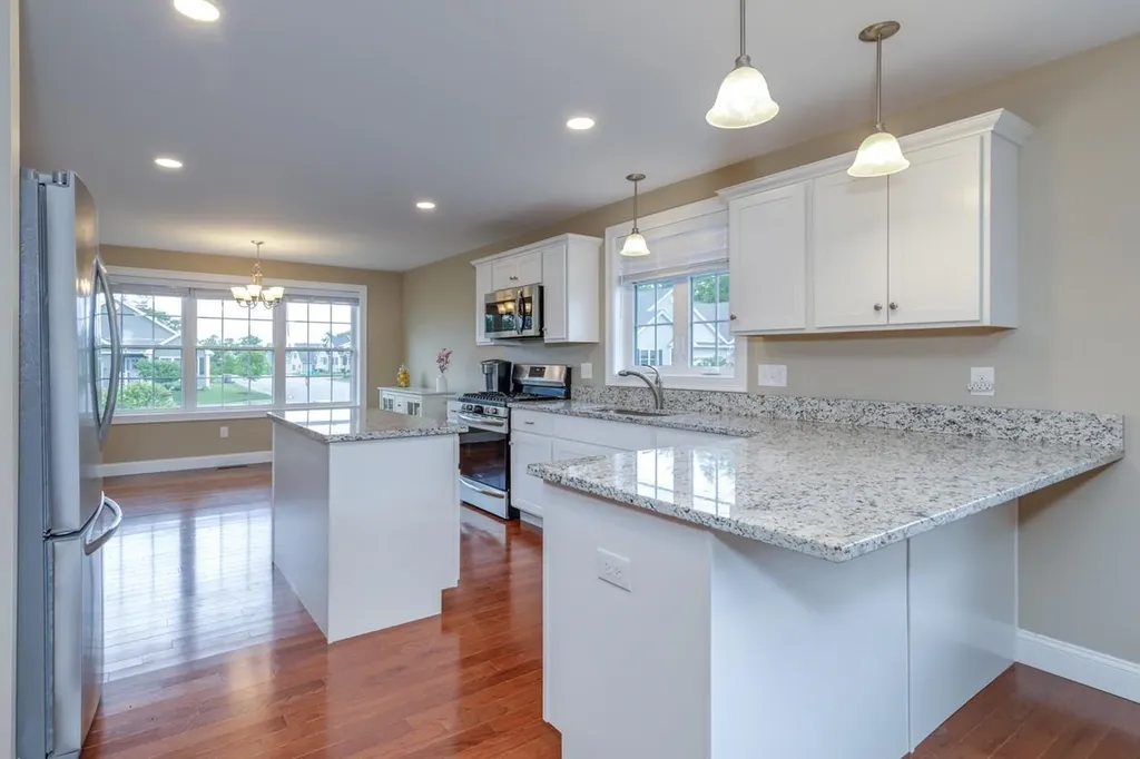 2 Mulberry Lane Hooksett NH 03106