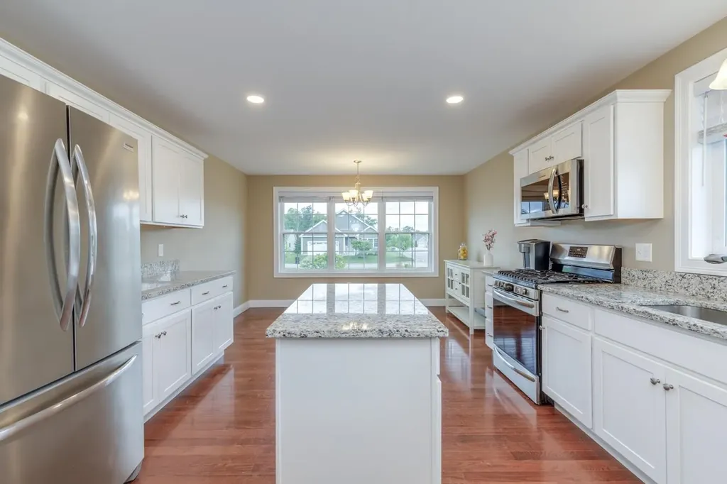 2 Mulberry Lane Hooksett NH 03106