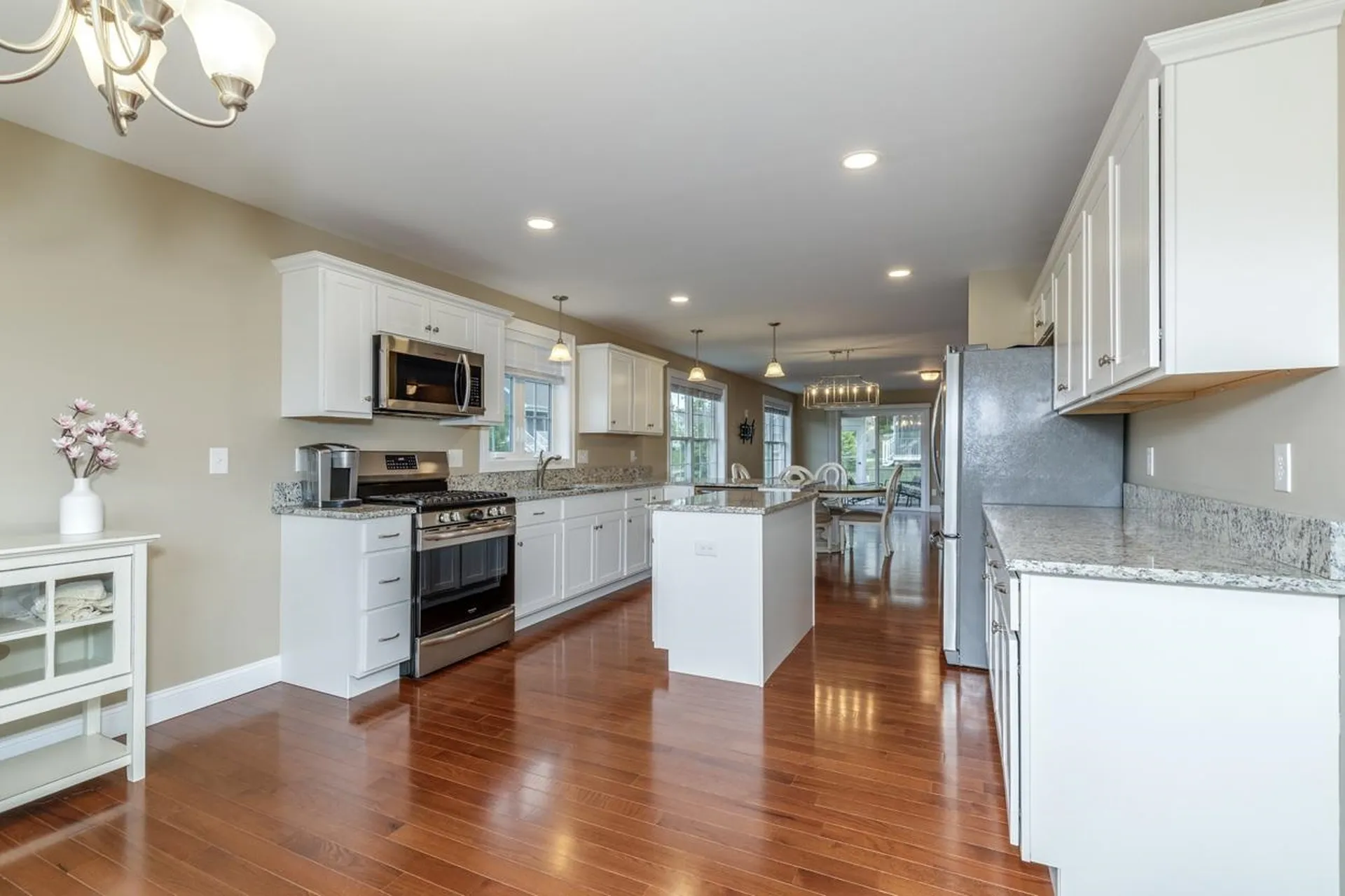 2 Mulberry Lane Hooksett NH 03106