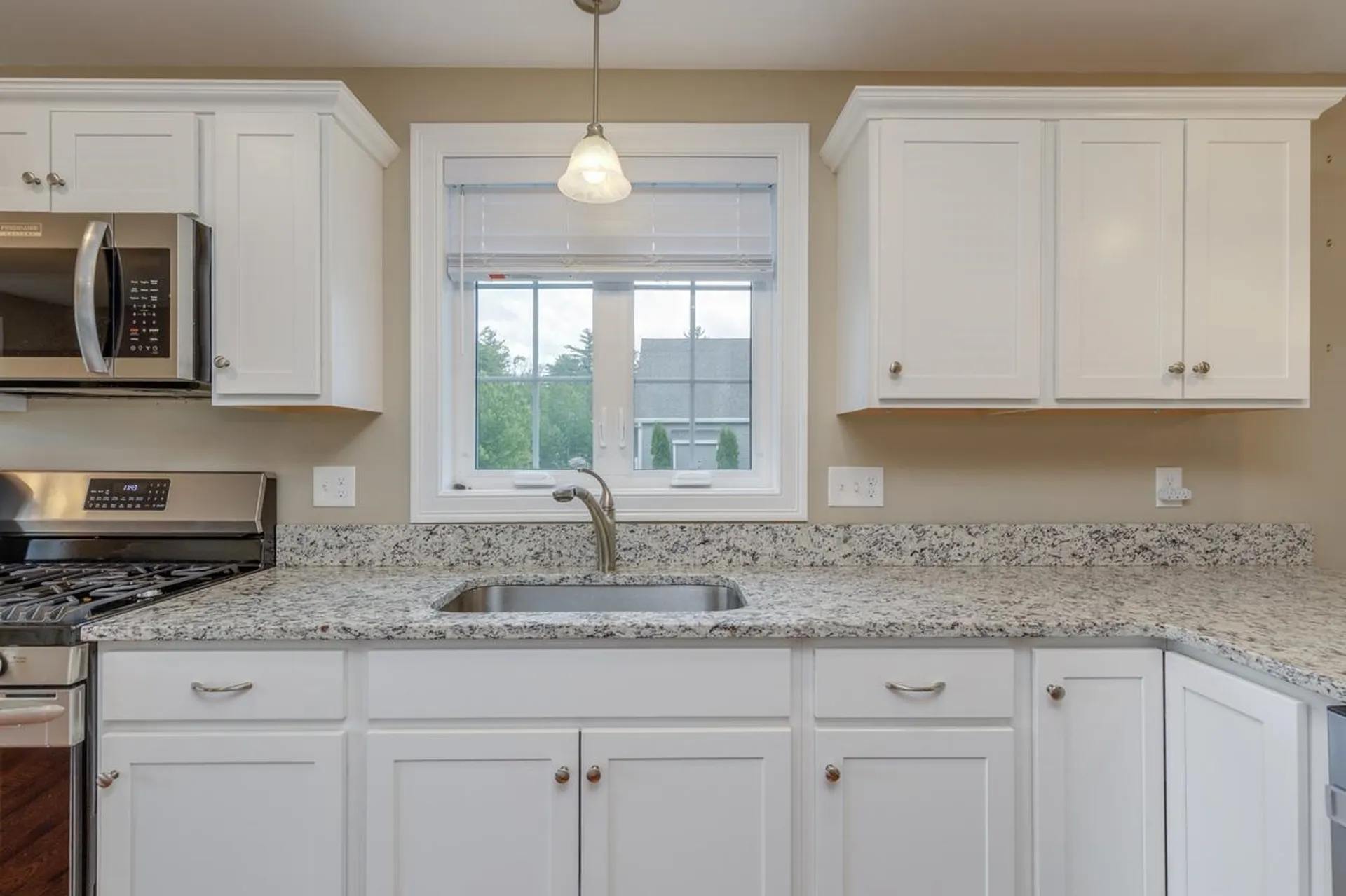 2 Mulberry Lane Hooksett NH 03106