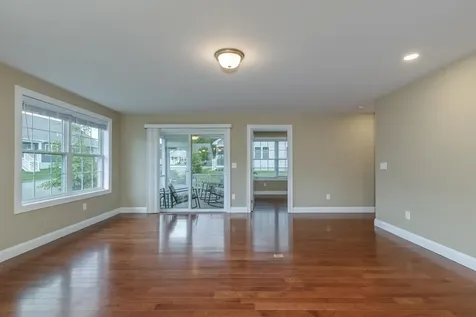 2 Mulberry Lane Hooksett NH 03106