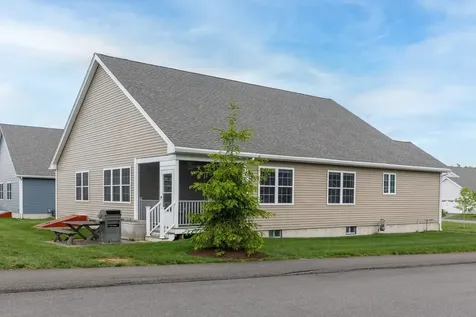 2 Mulberry Lane Hooksett NH 03106
