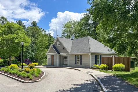 2 Mulberry Lane Hooksett NH 03106