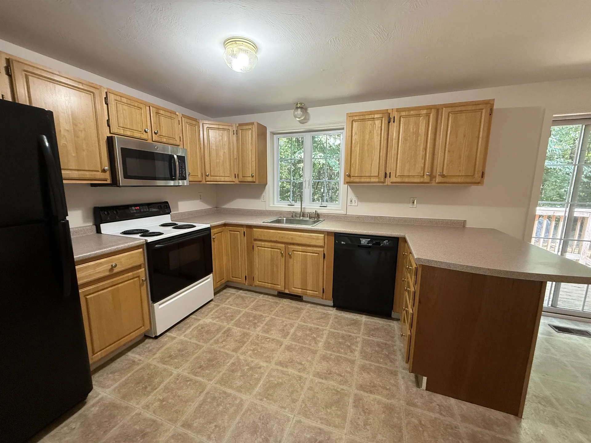 144 Main Street Fremont NH 03044