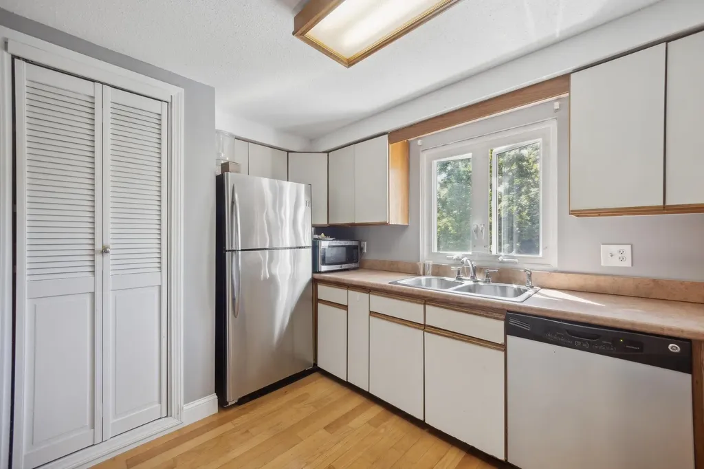 59 Seabury Circle Hampton NH 03842