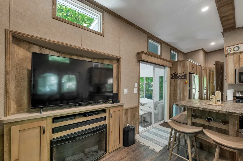 262 High Country Way Holderness NH 03245