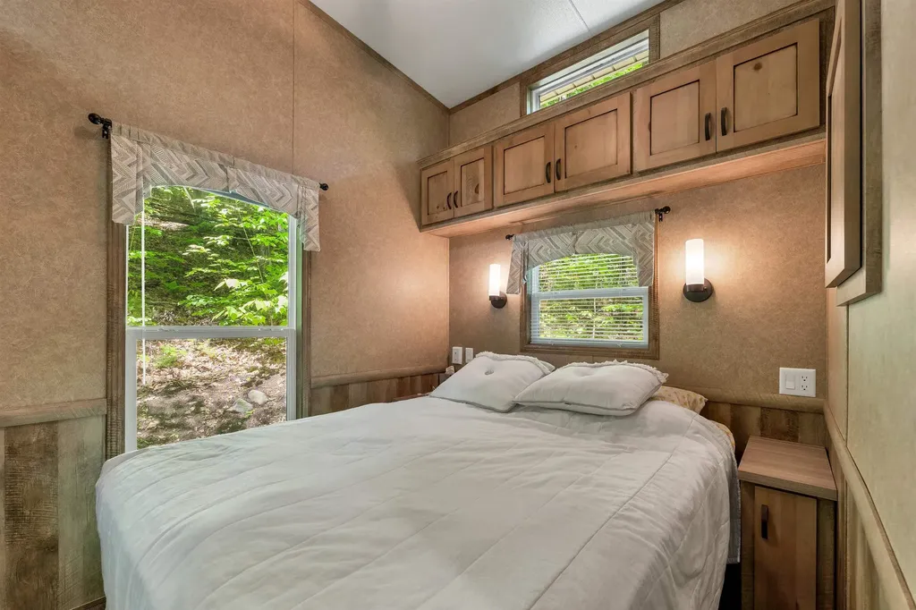 262 High Country Way Holderness NH 03245