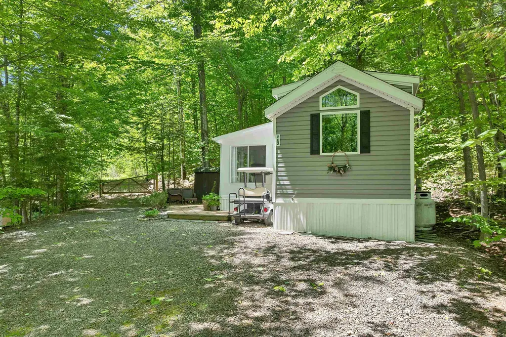 262 High Country Way Holderness NH 03245