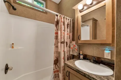 262 High Country Way Holderness NH 03245