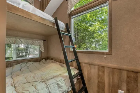 262 High Country Way Holderness NH 03245