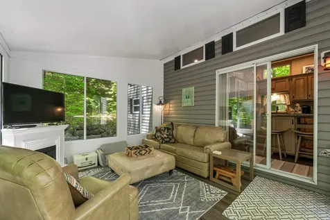 262 High Country Way Holderness NH 03245