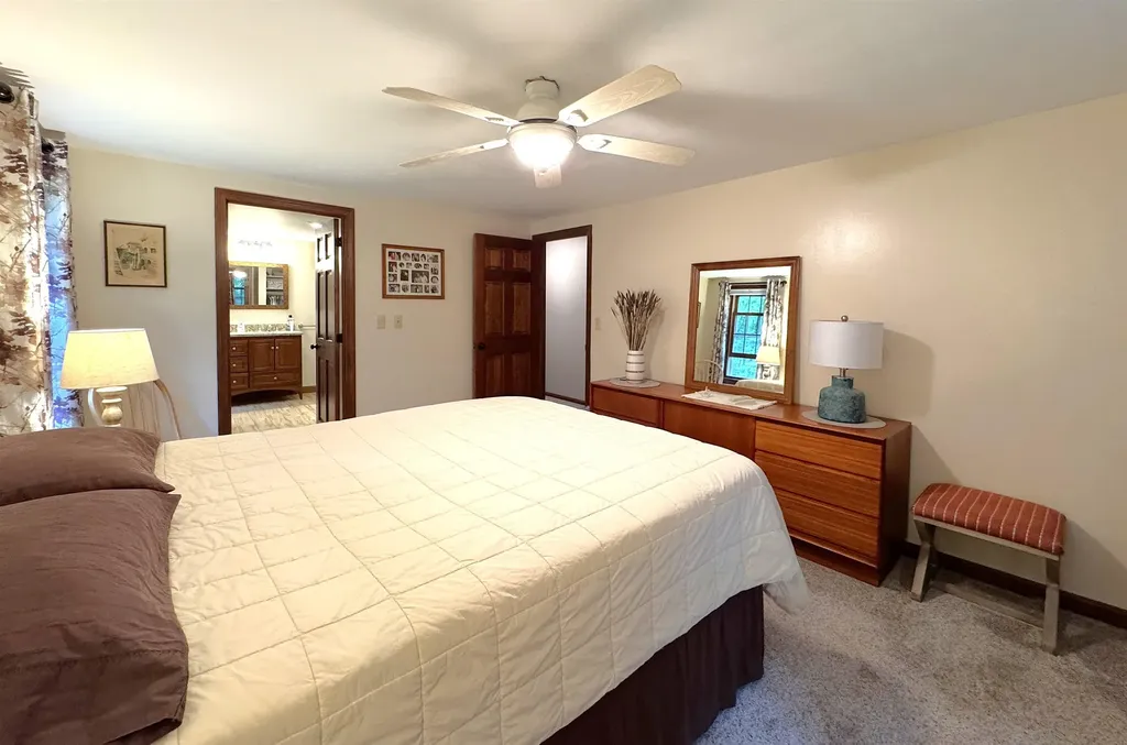 4 Riverwood Road Kingston NH 03848