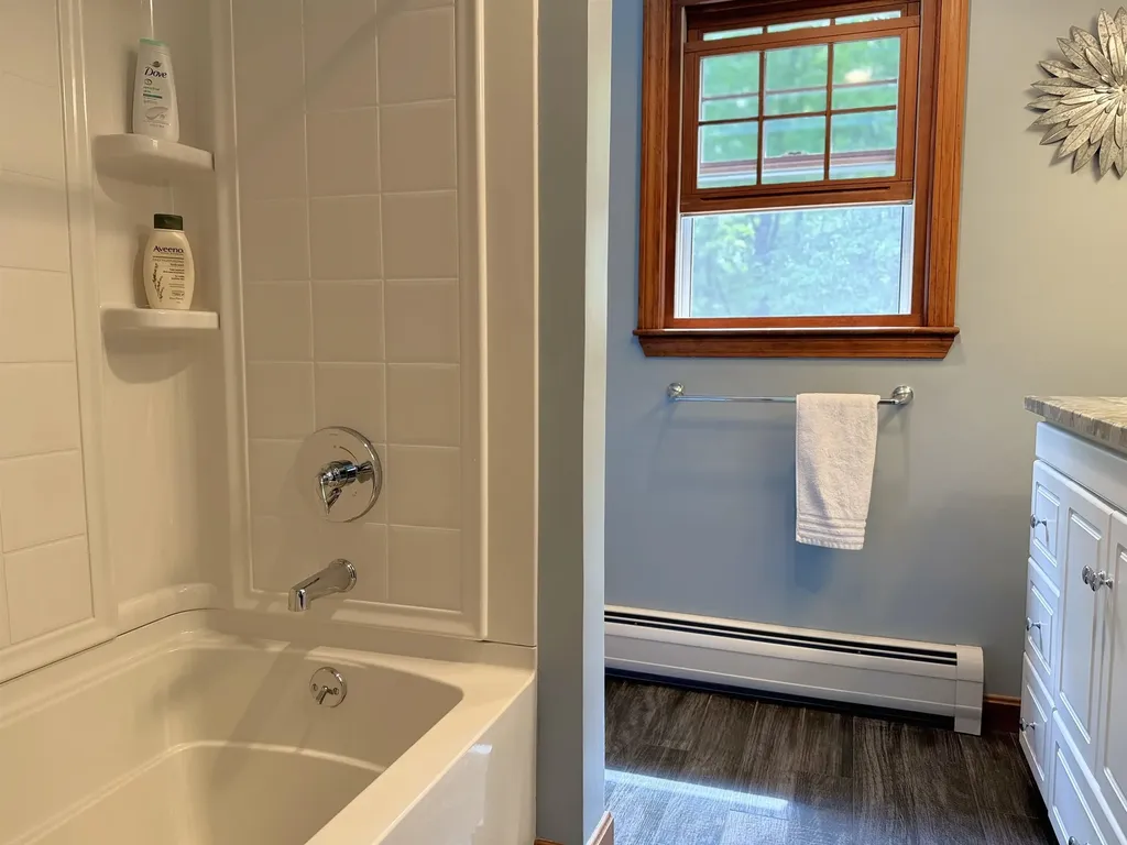 4 Riverwood Road Kingston NH 03848