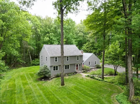4 Riverwood Road Kingston NH 03848