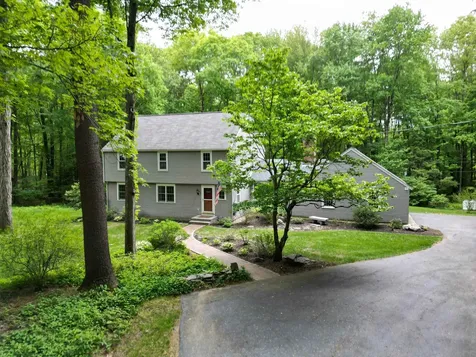 4 Riverwood Road Kingston NH 03848