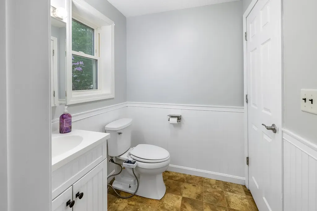 162 Hodgdon Road Weare NH 03281
