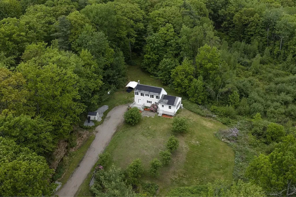 162 Hodgdon Road Weare NH 03281