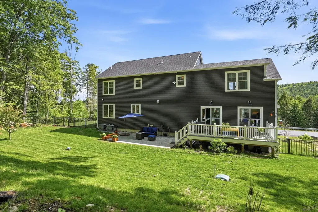 47 Indian Rock Road Bedford NH 03110