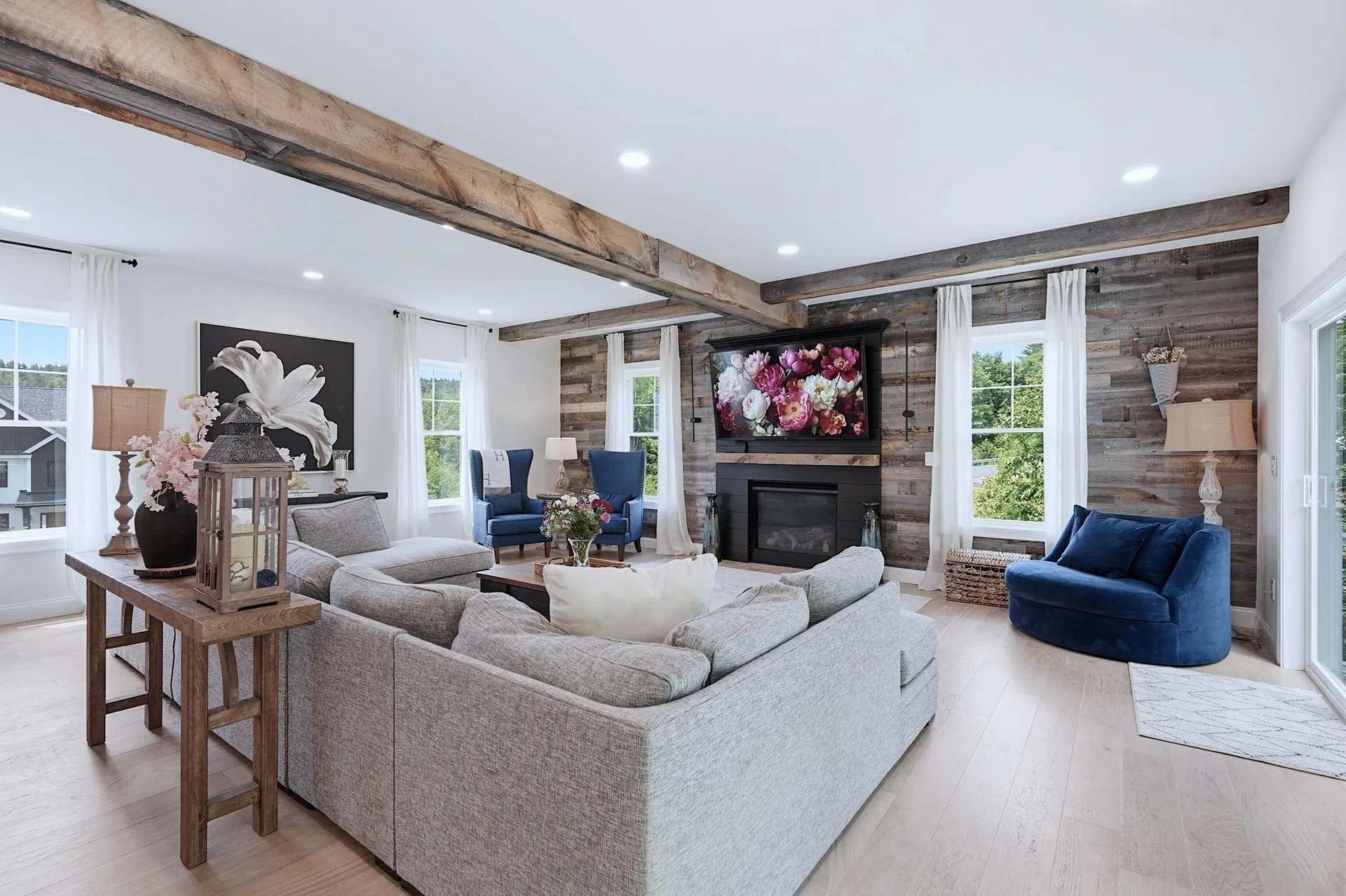 47 Indian Rock Road Bedford NH 03110