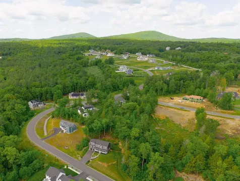 47 Indian Rock Road Bedford NH 03110
