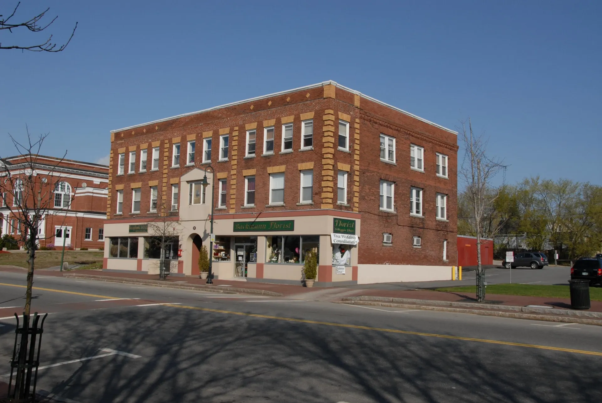 15 West Broadway Street Derry NH 03038