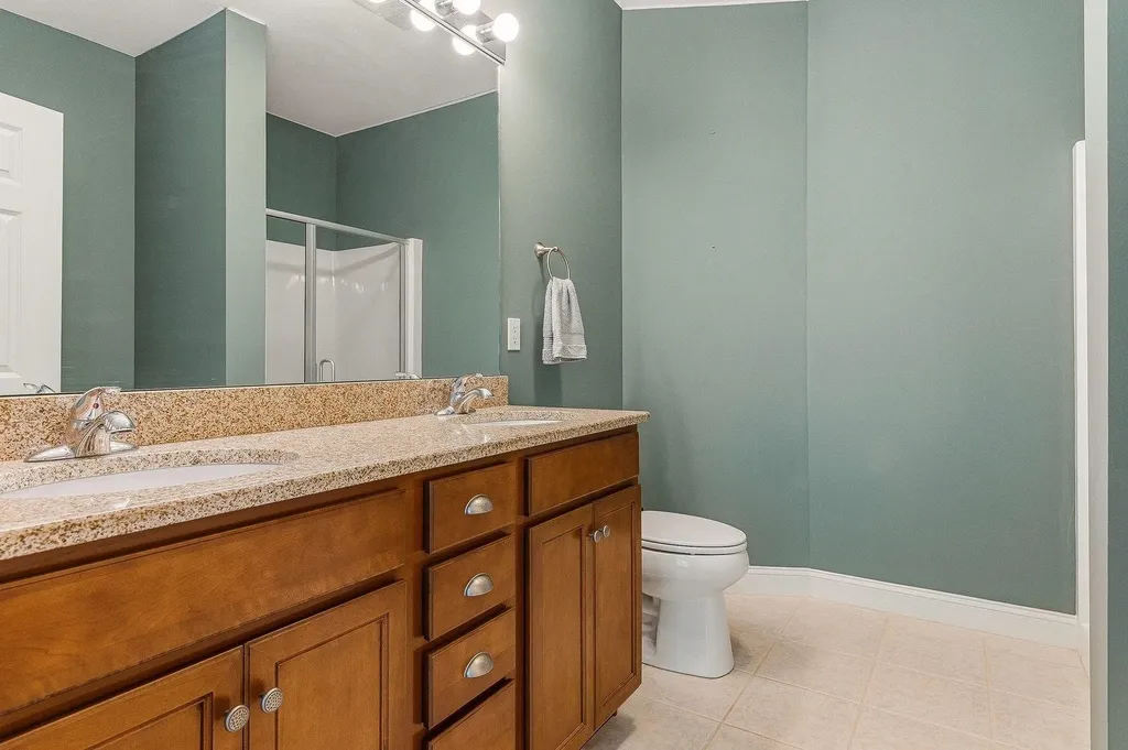 5 Sterling Hill Lane Exeter NH 03833