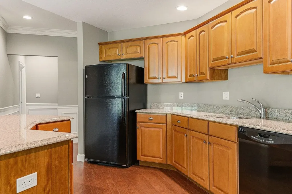 5 Sterling Hill Lane Exeter NH 03833