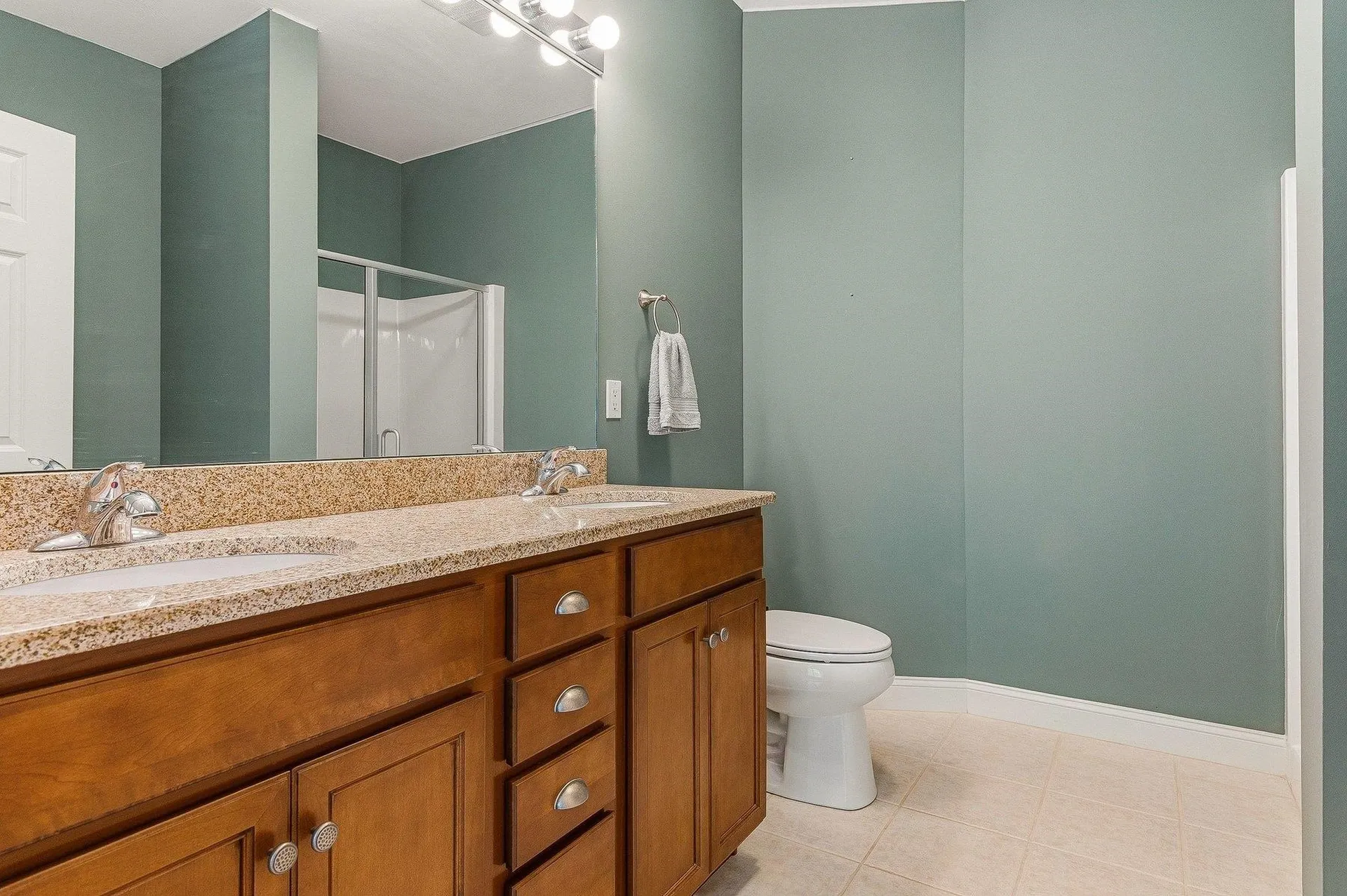 5 Sterling Hill Lane Exeter NH 03833