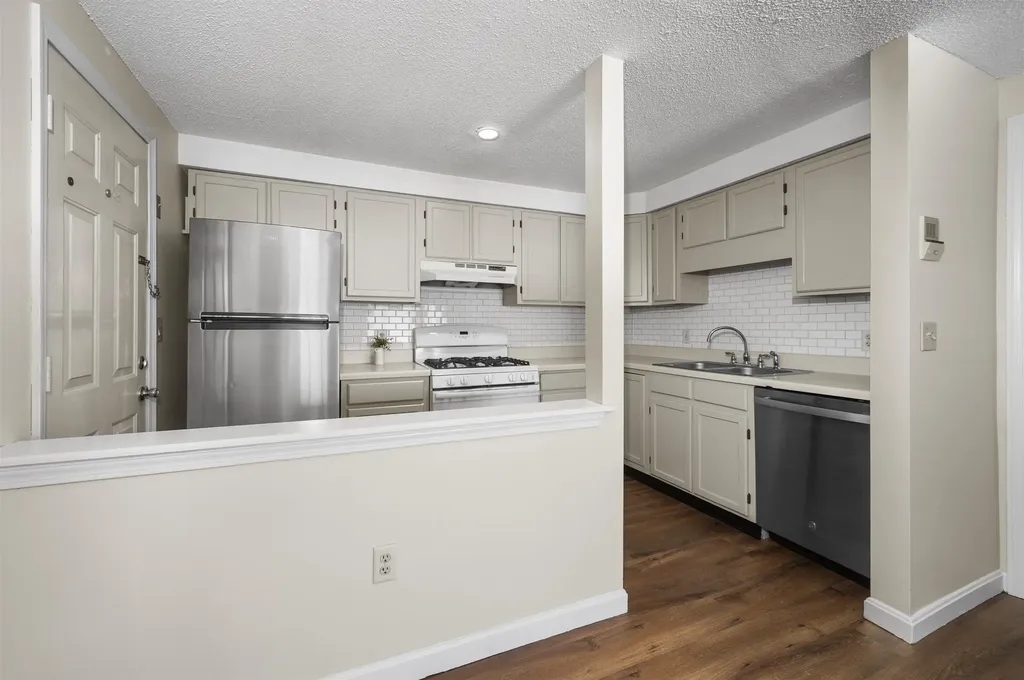 50 Brookside Drive Exeter NH 03833