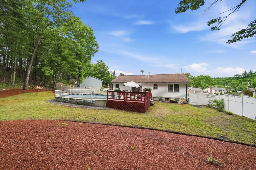 24 Jennifer Drive Nashua NH 03062