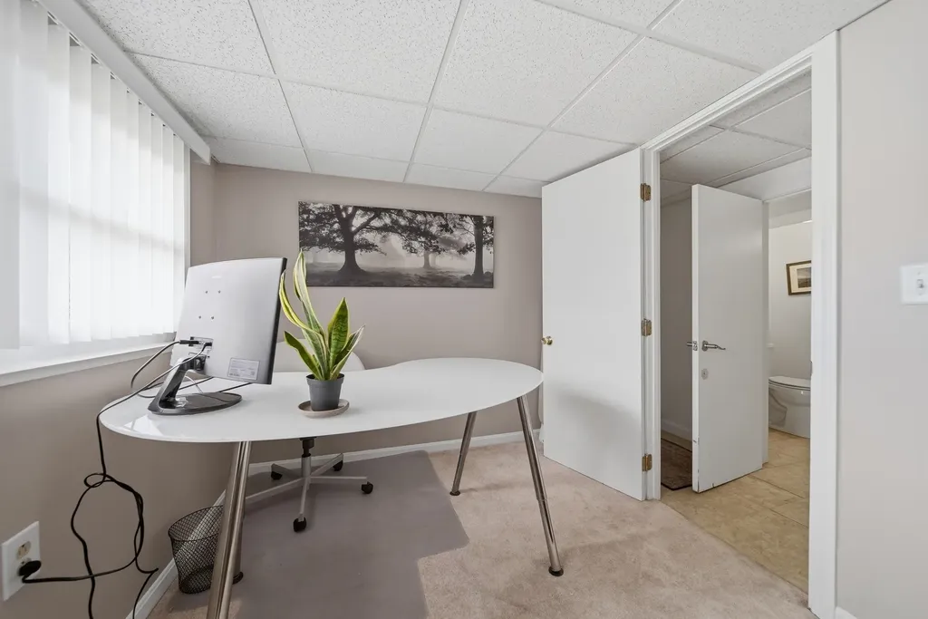 24 Jennifer Drive Nashua NH 03062