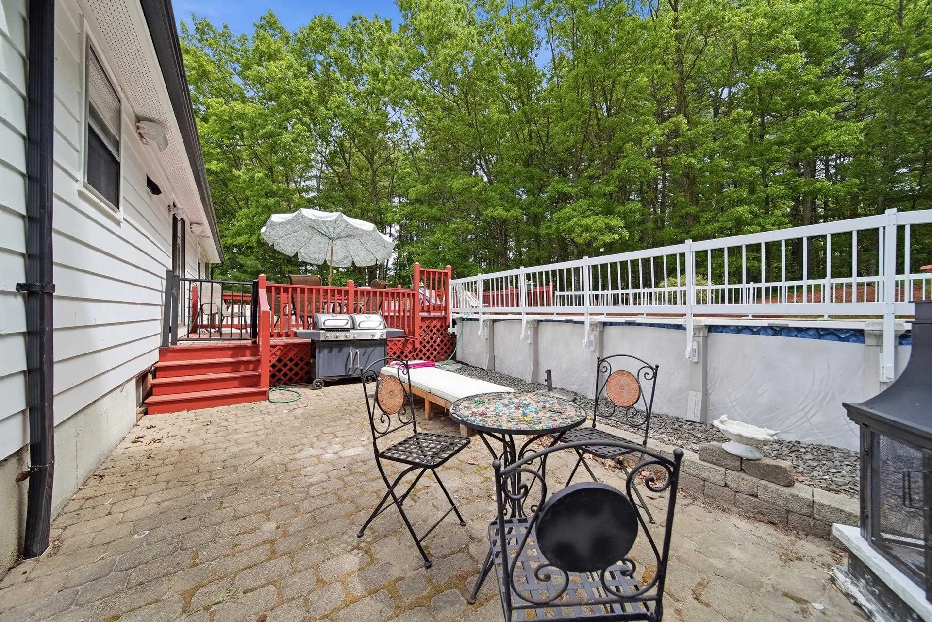 24 Jennifer Drive Nashua NH 03062