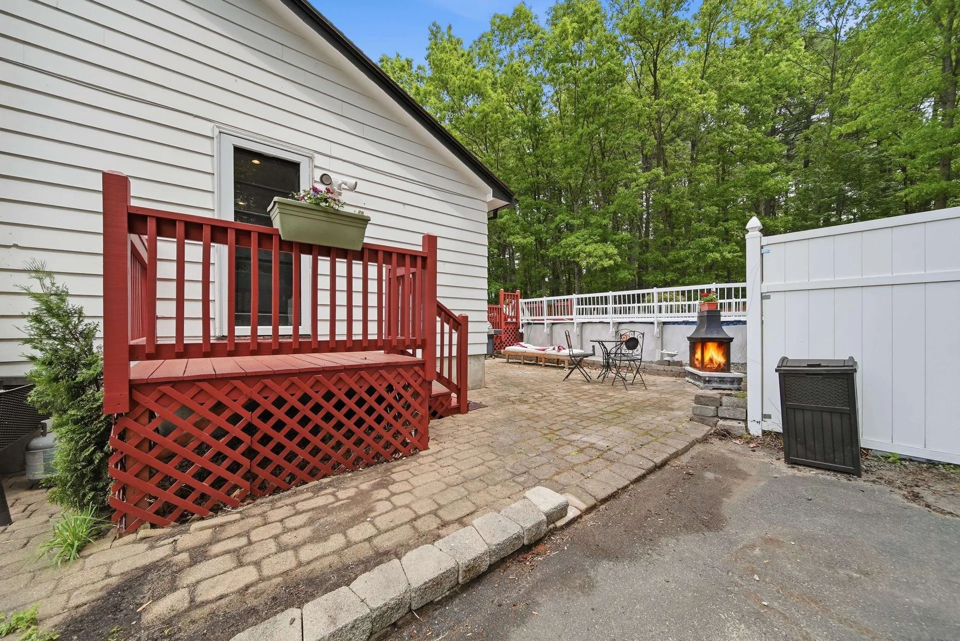 24 Jennifer Drive Nashua NH 03062