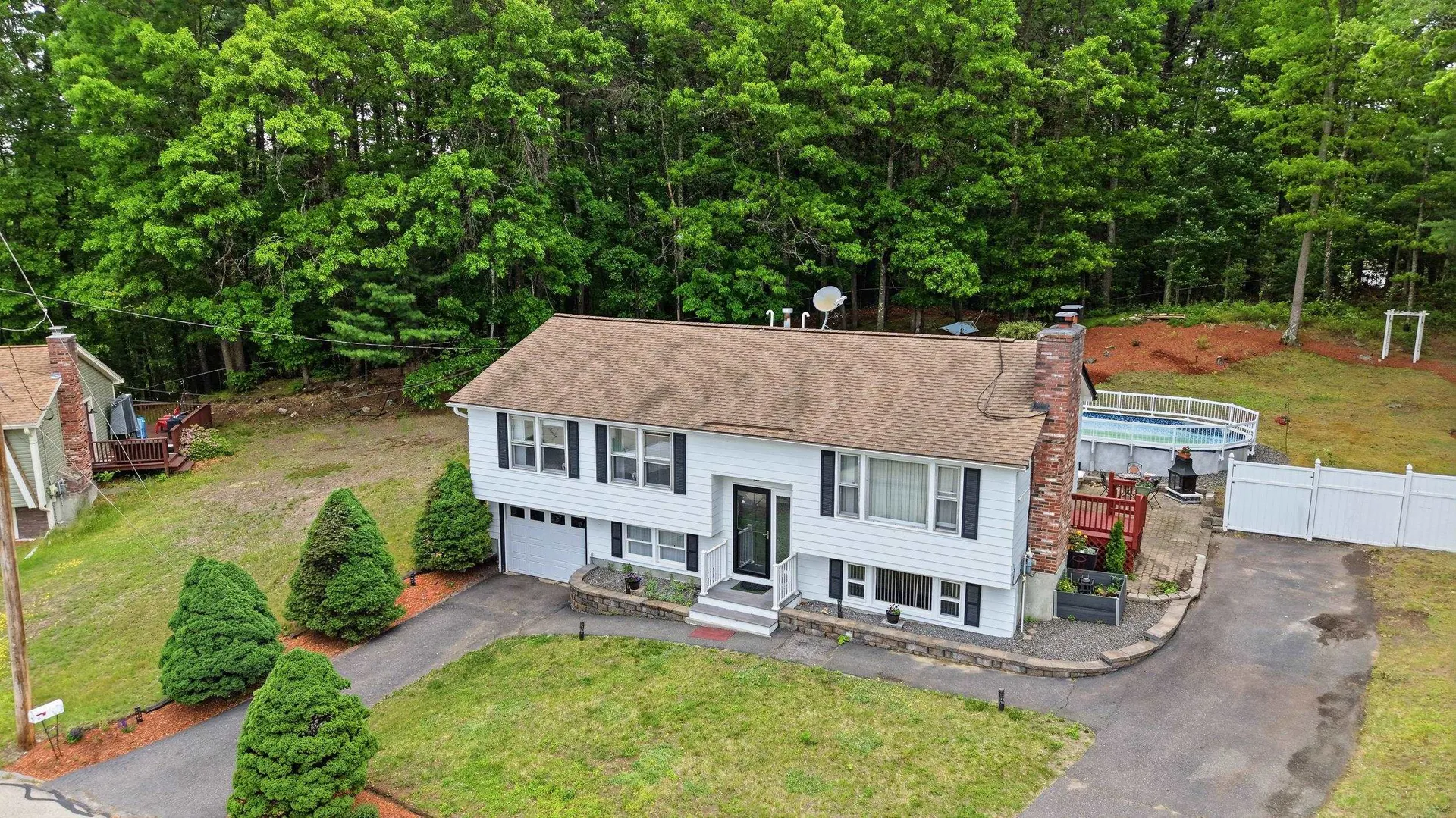 24 Jennifer Drive Nashua NH 03062