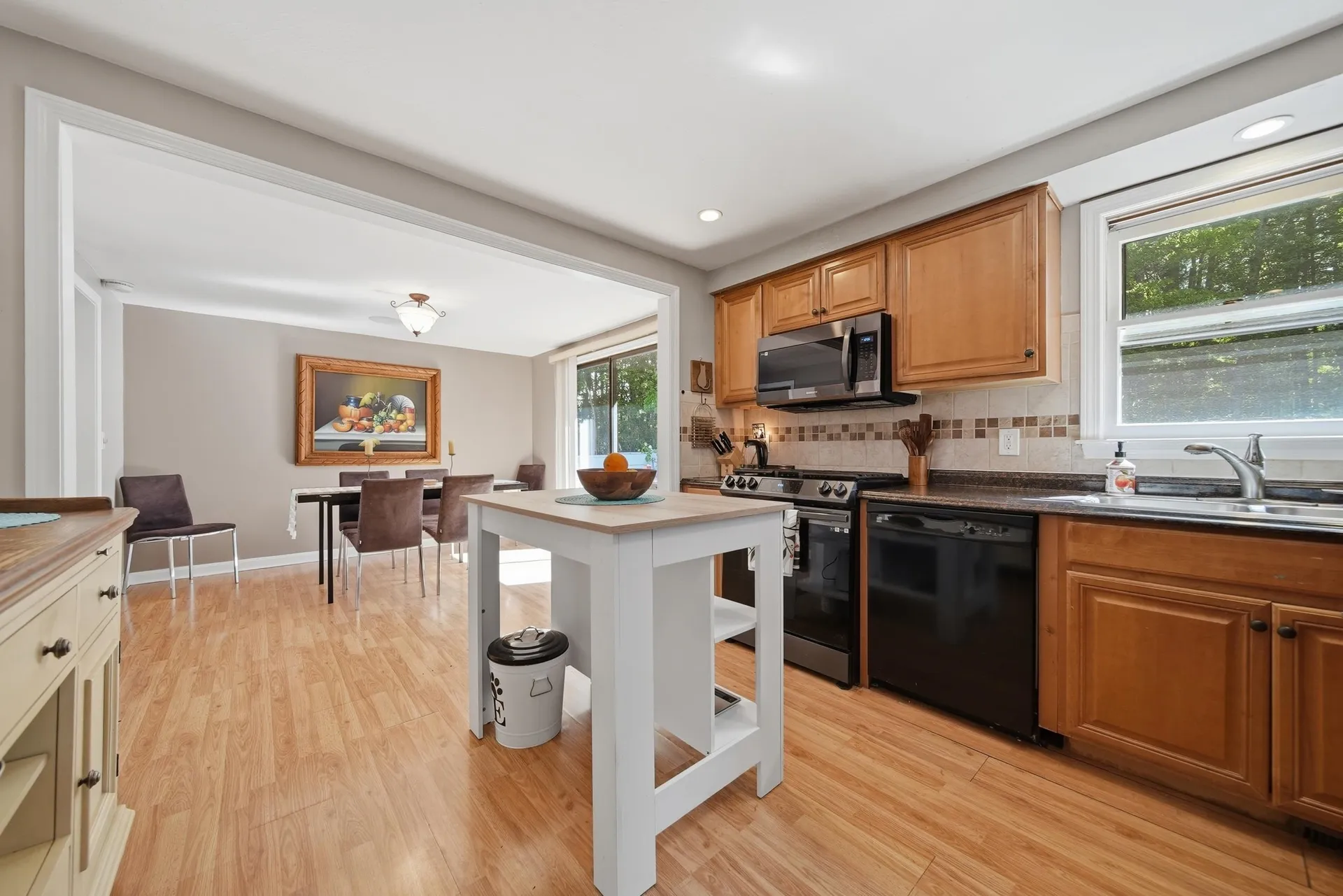 24 Jennifer Drive Nashua NH 03062