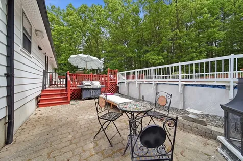 24 Jennifer Drive Nashua NH 03062