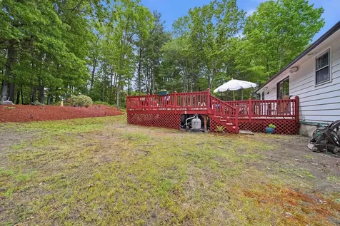 24 Jennifer Drive Nashua NH 03062