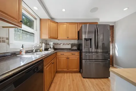 24 Jennifer Drive Nashua NH 03062