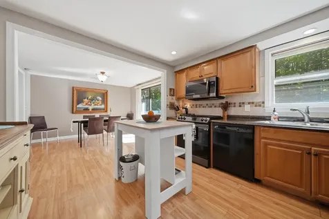 24 Jennifer Drive Nashua NH 03062