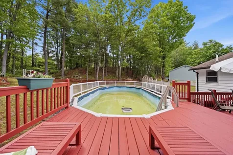 24 Jennifer Drive Nashua NH 03062